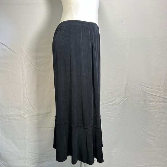 Chicos Travelers Black Midi Slip Skirt Size 2 /Large Travel Comfort - Picture 3 of 8